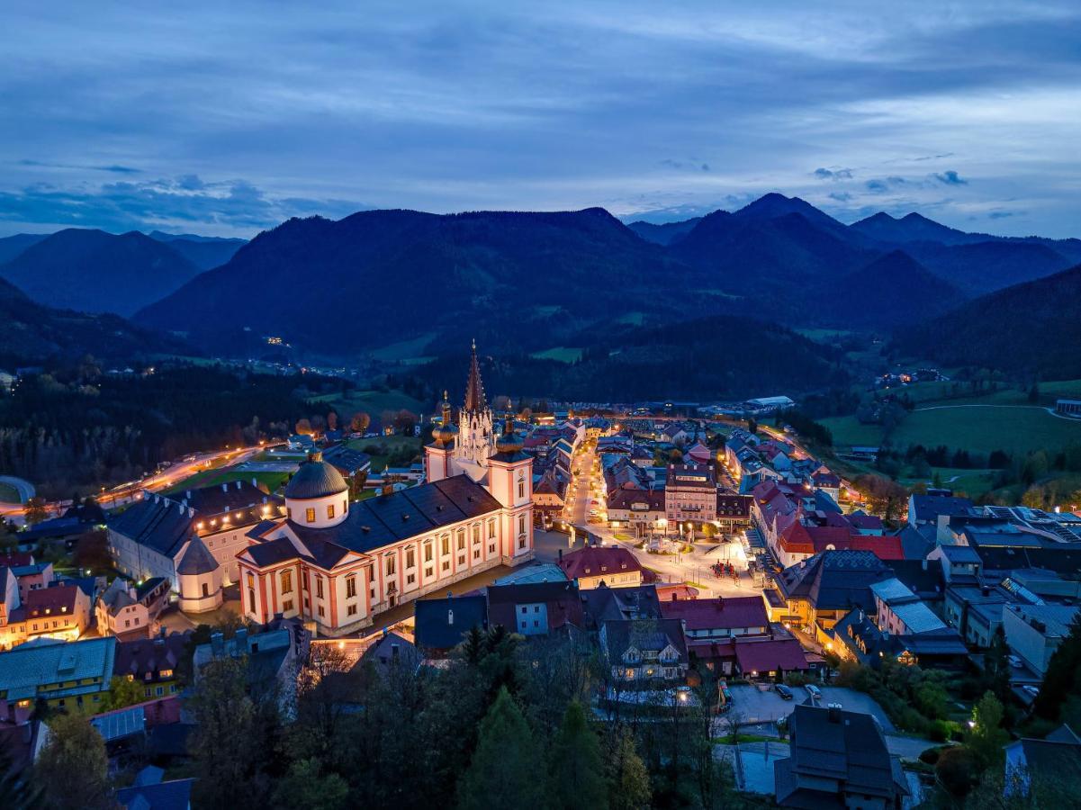 Hideaway Hotel Montestyria Chalets & Suiten Mariazell Bagian luar foto